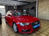Audi A4 Avant Attraction*Quattro*AHK*TEMPOMAT - Audi: Kombi, At