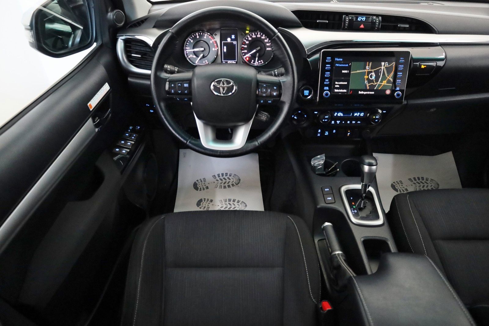 Fahrzeugabbildung Toyota Hilux 2.8 Executive, Navi, Hardtop,ACC,LED, AHK