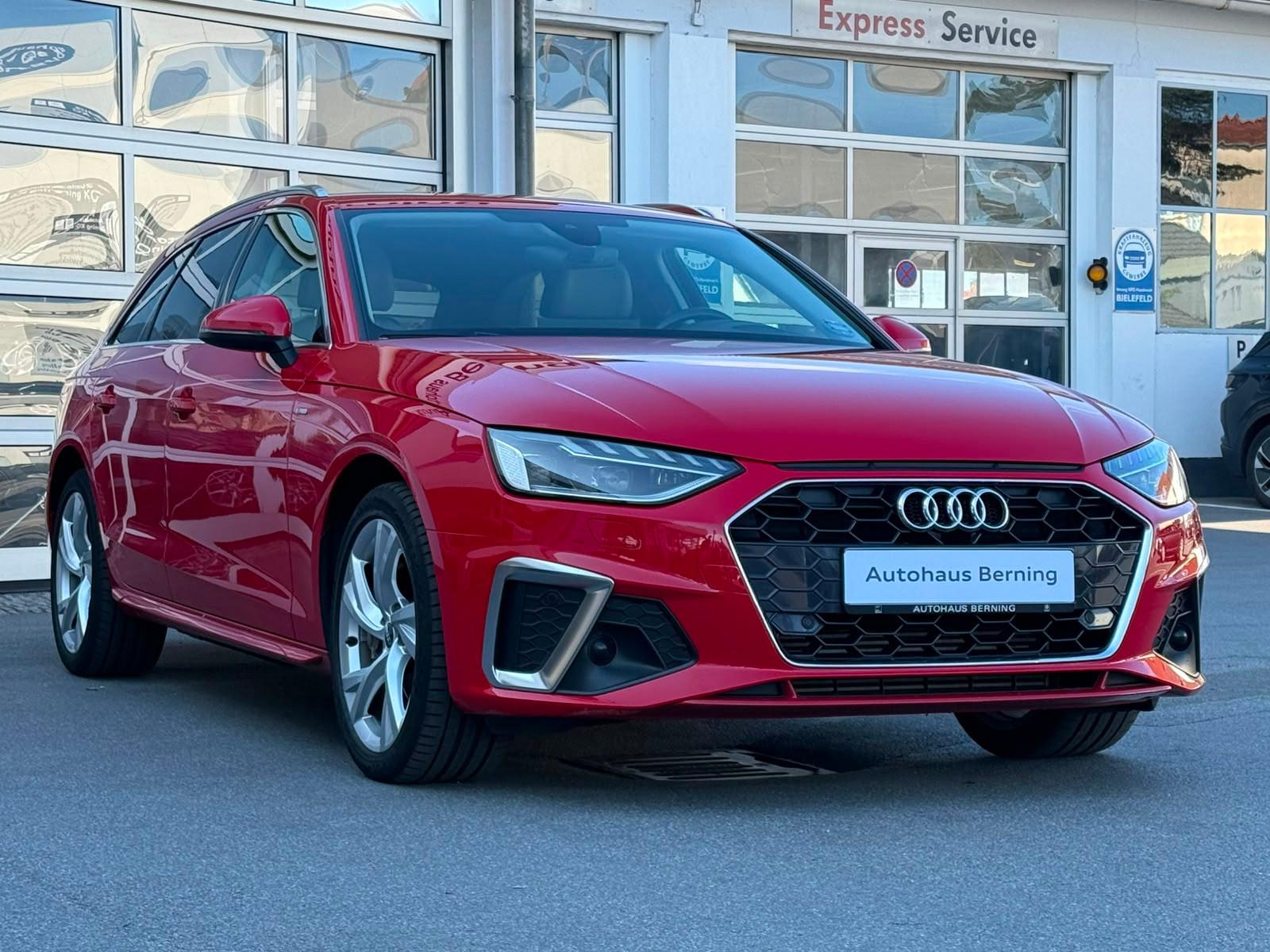 Audi A4 AVANT 40TFSI S LINE KAMERA HuD AHK STANDHEIZU