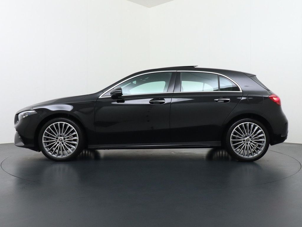 Mercedes-Benz A 250 e Star Edition AMG Line Plus panorama dach