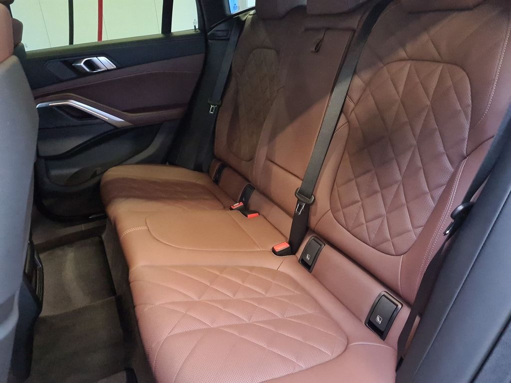 BMW X6 xDrive30d M-Sport FACELIFT AHK Komfortzg. uvm