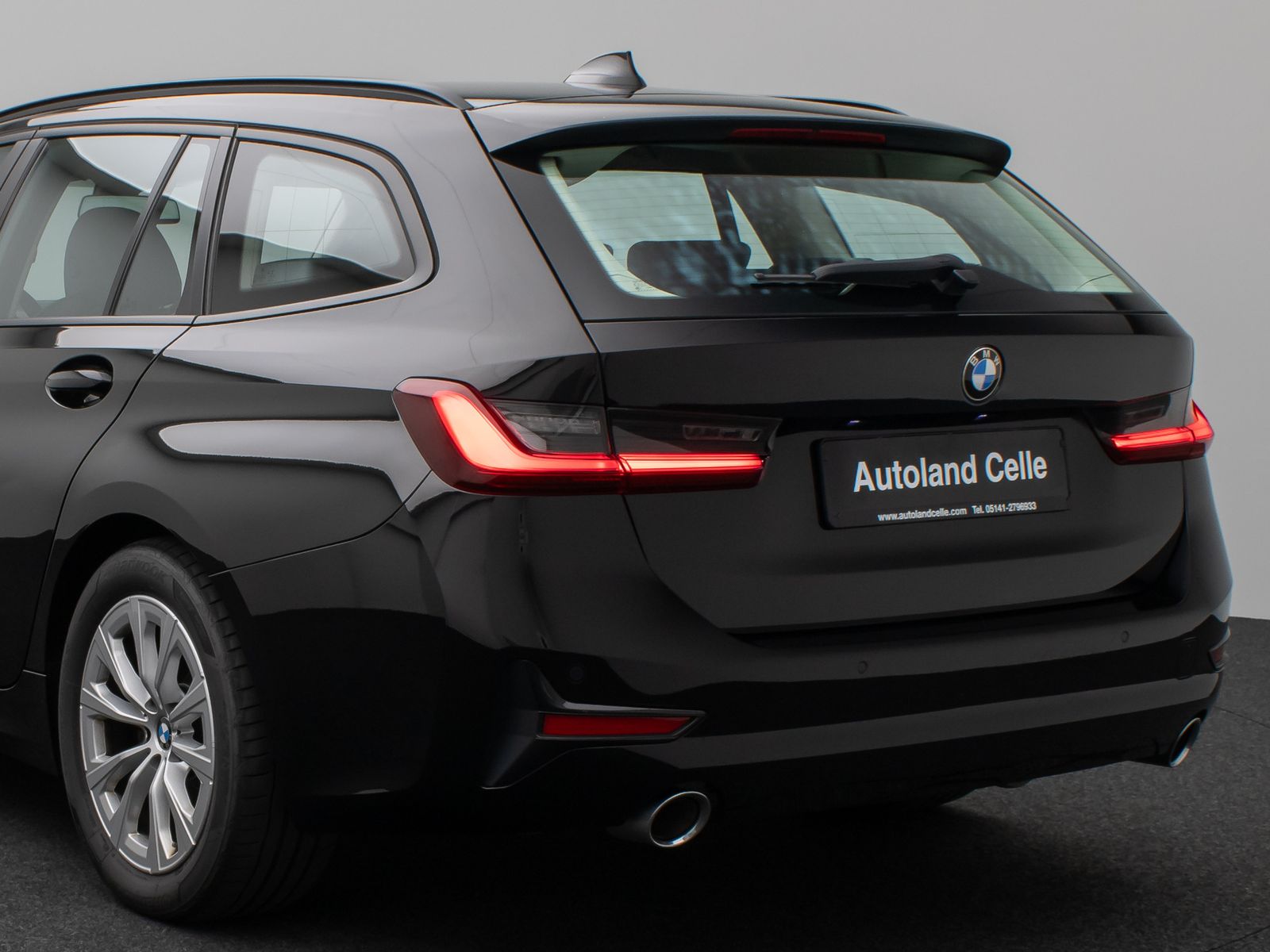 Fahrzeugabbildung BMW 320d DAB CockPitPr PDC AHK Stop&Go Komfort Sport