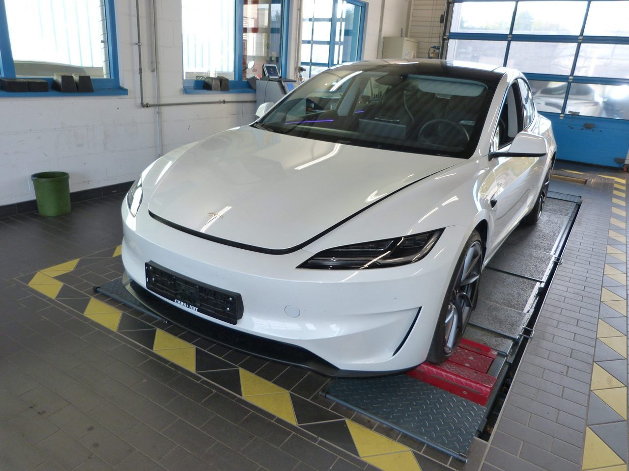 Tesla Model 3 Performance Dual Motor AWD, LM 20"