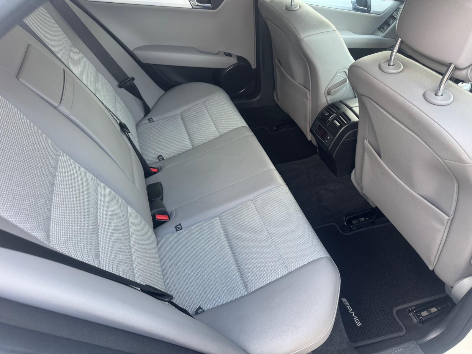 Mercedes-Benz C 280 Avantgarde/AMG Sytling/HK Sound/Top