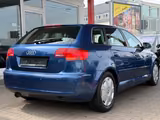 Audi A3 Sportback 1.6 FSI Attraction KLIMA/SHZ/PDC - Audi A3: Allradantrieb