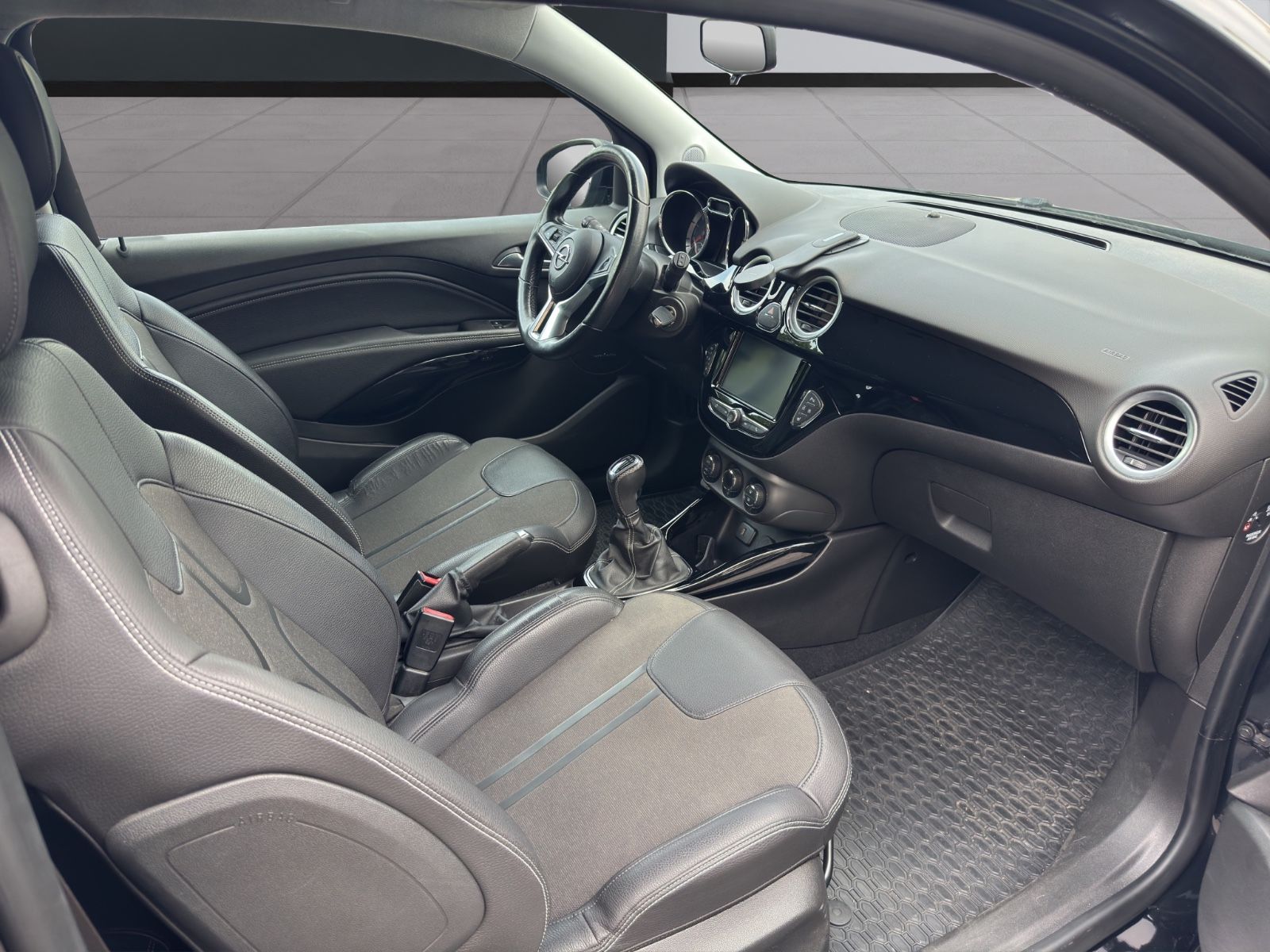 Fahrzeugabbildung Opel Adam S*150*PS*6Gang*2.Hand*Apple*Carplay