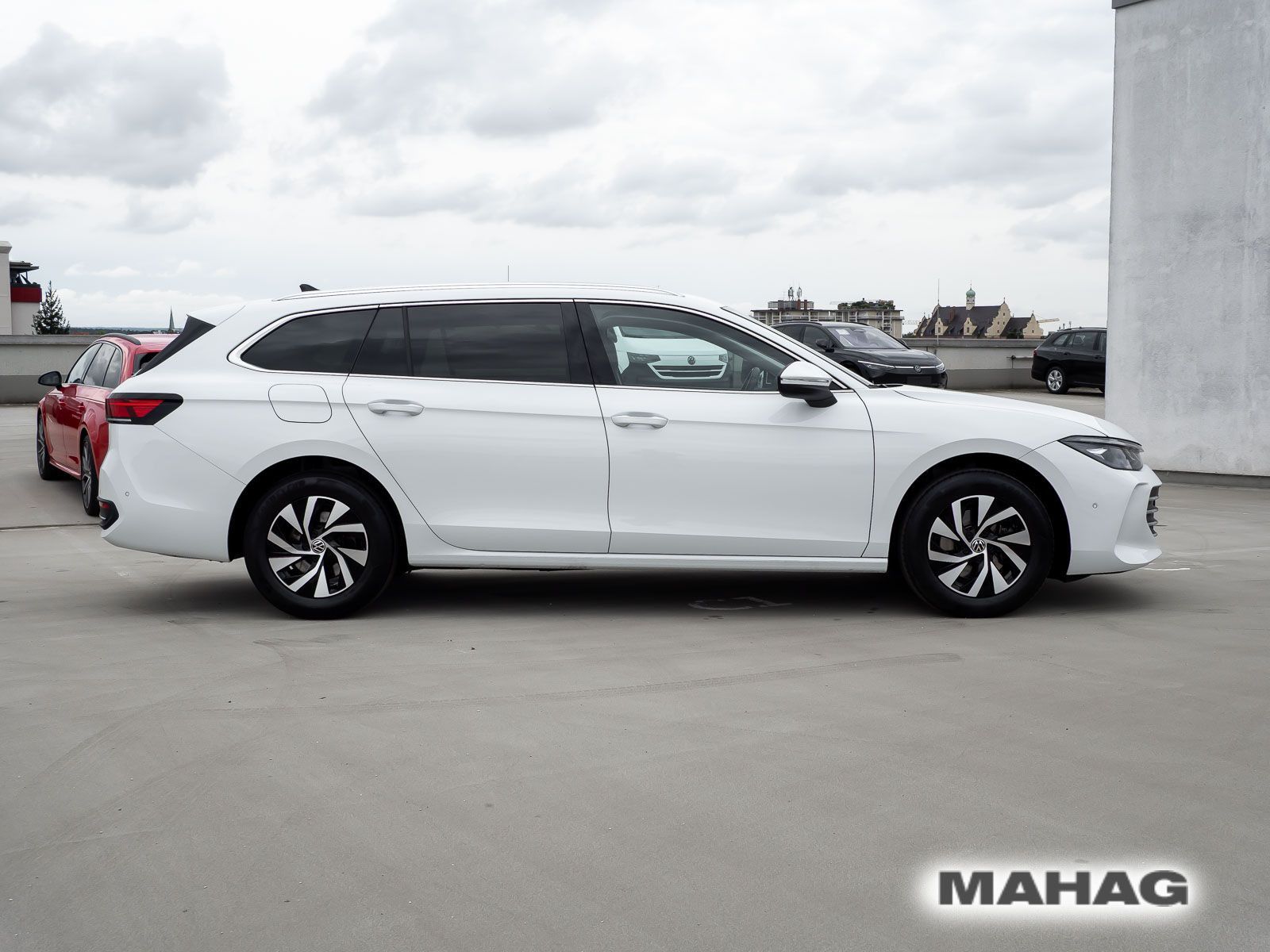 Volkswagen Passat Business 1.5 eTSI ACC LED Navi RearView P foto 5