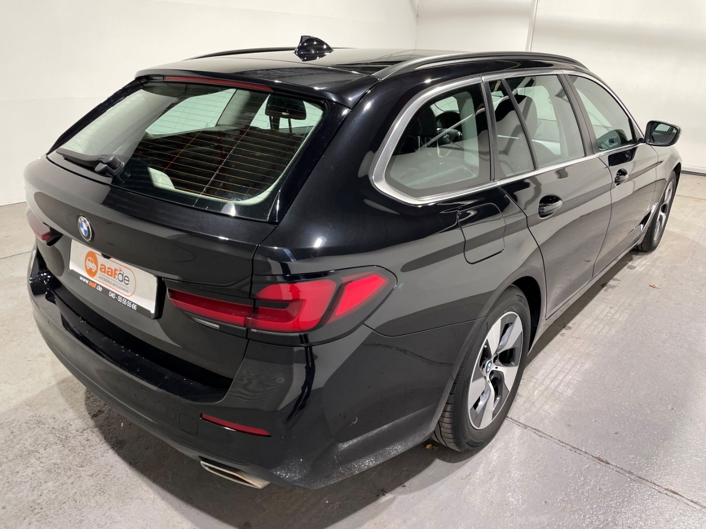 BMW 520 D Touring Automatik EU6d Leder LED ACC Navi  imagem 3