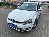 Volkswagen Golf VII 7 1.2 TSI LIM.BMT.*KLIMAAUT*PDC*6.G*ALU - Volkswagen Golf mit Benzin-Antrieb: Limousine, 1.6