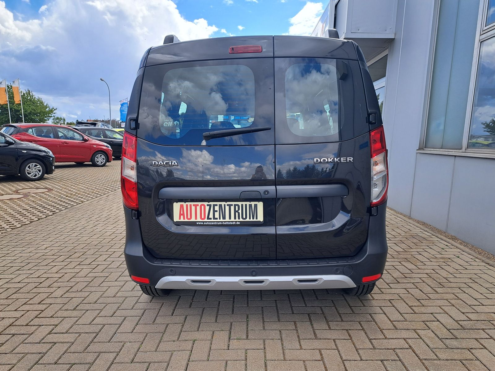 Fahrzeugabbildung Dacia Dokker Stepway TCe 115 NAVI KAMERA SITZHEIZUNG