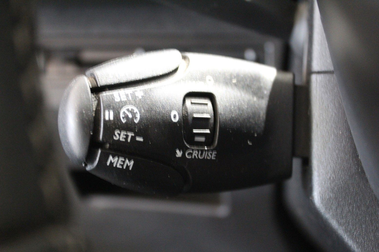 Fahrzeugabbildung Peugeot 5008 Allure 1.2T NAVI/PDC/T-LEDER/TEMPOMAT