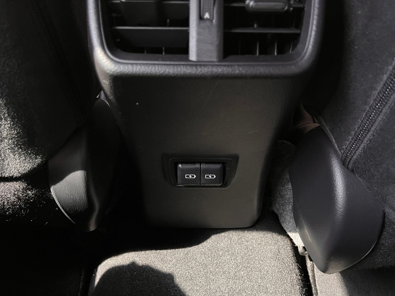 Fahrzeugabbildung Lexus UX 250 h Style Edition Full Link RFK KLIMA LED