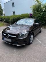 Mercedes-Benz Mercedes CLA 180 D - Mercedes-Benz CLA 180 in Saarbrücken