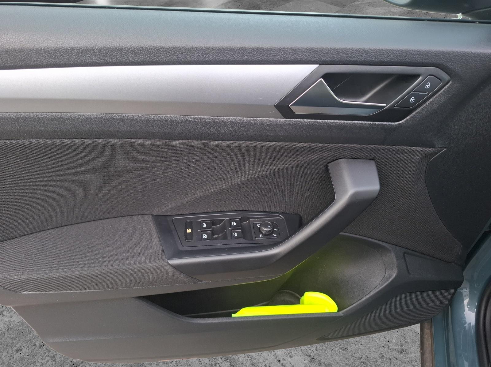 Volkswagen T-Roc TSI Life LED Navi AID App SHZ Park-Assist, миниатюра 19