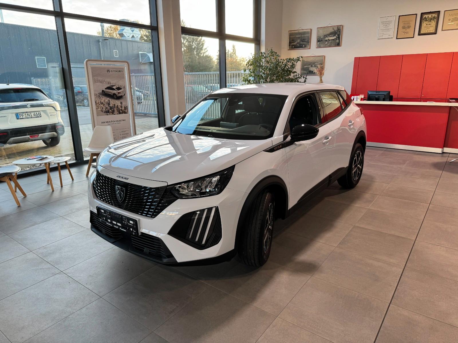 Peugeot 2008 Style PureTech 100 | PDC/LED/MFL/SZG