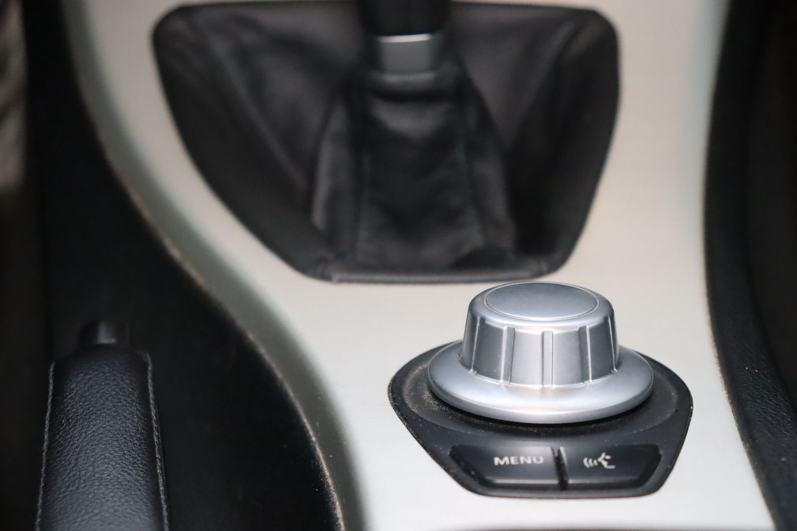 Fahrzeugabbildung BMW 325 i * Xenon * SD * Leder