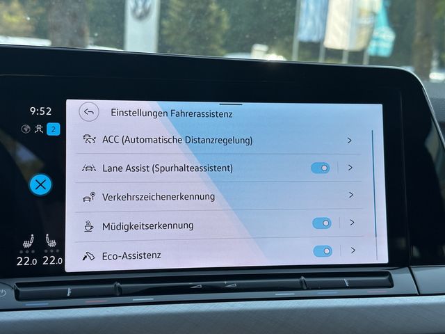 Golf VIII Variant 2.0 TDI Life SHZ NAVI ACC LED