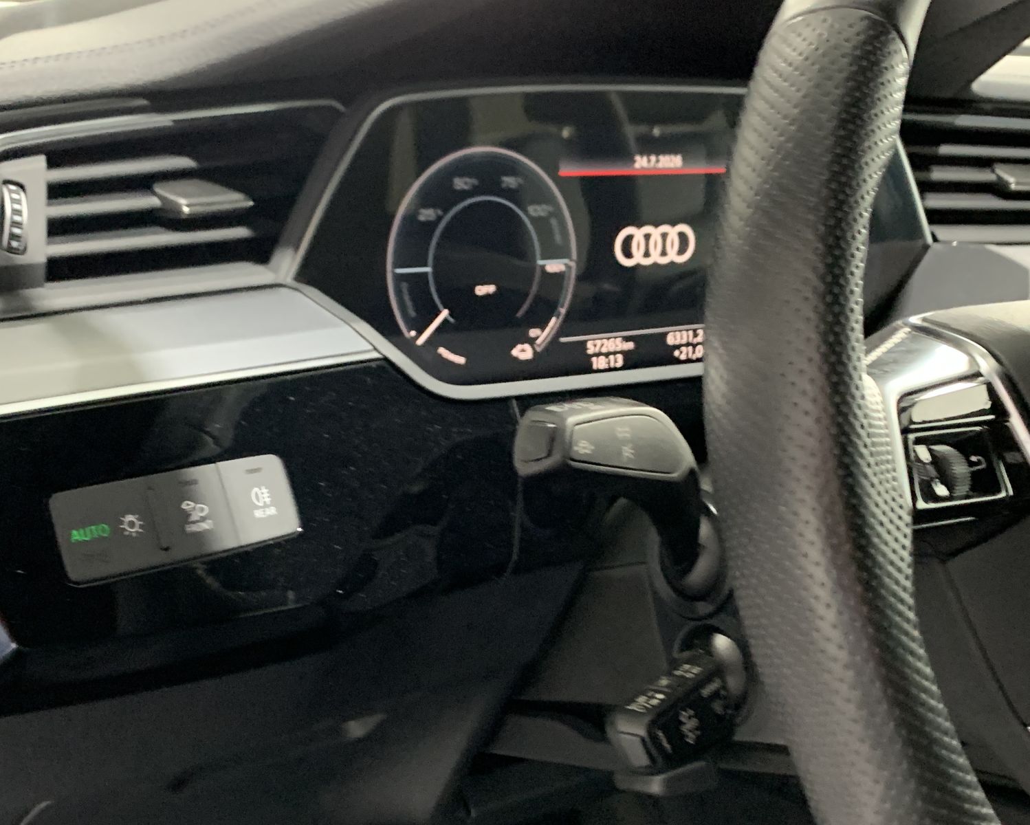 Fahrzeugabbildung Audi e-tron 55 Quattro*S-line*Leder*Matrix*HUD*AHK*