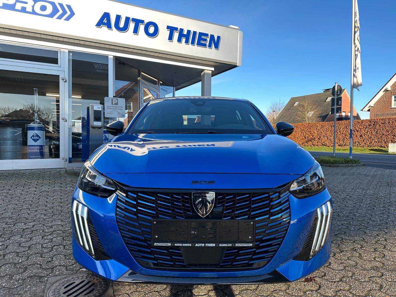 Fahrzeugabbildung Peugeot 208 GT PureTech 100 Navi/LED/ 360°Kamera/Keyless