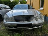 Mercedes-Benz E 350 E -Klasse Lim. E 350 - Mercedes-Benz E-Class aus 2005