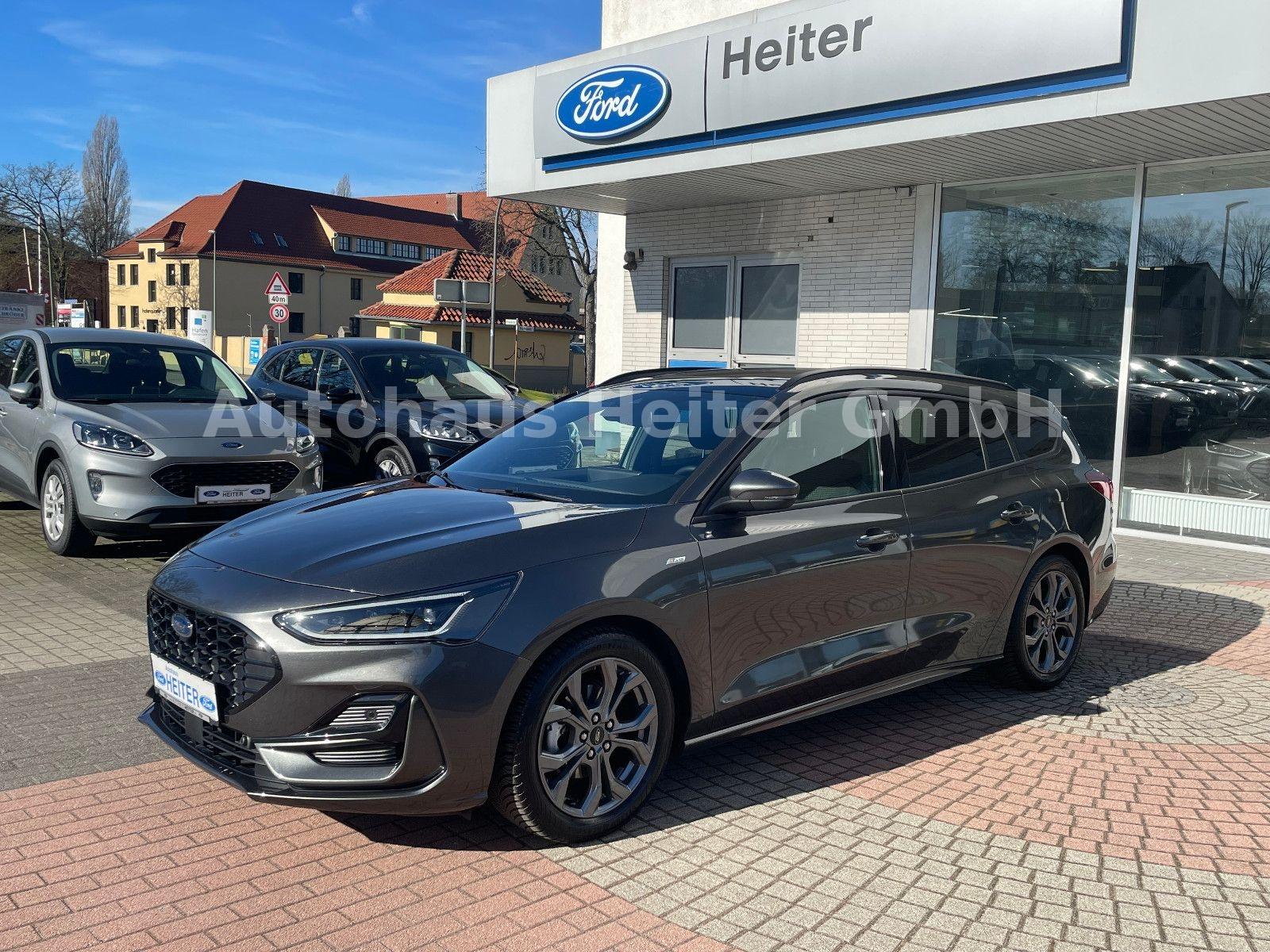 Ford Focus Automatik ST-Line X /155PS+Matrix+Pano+AHK