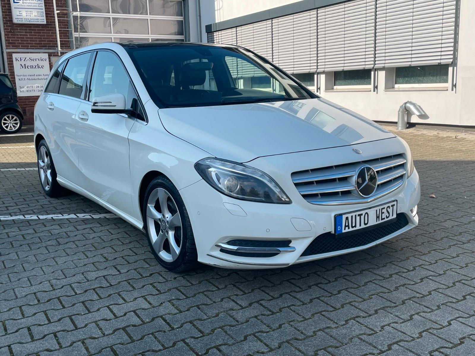Mercedes-Benz B 180 BlueEfficiency*Panorama*LED-Navi*Tüv NEU