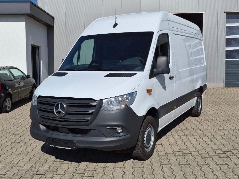 MercedesBenz Sprinter 317 Klima ACC Kamera SHZ Navi AHK 35t 2024