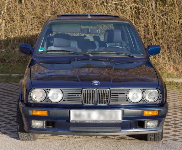 BMW 318i Touring (e30)