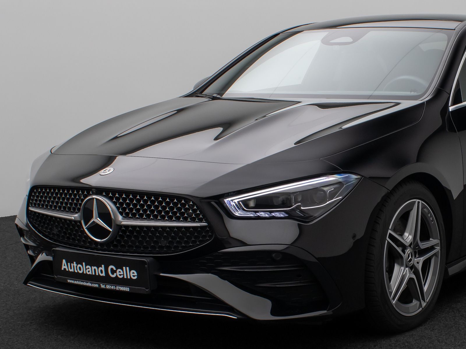 Fahrzeugabbildung Mercedes-Benz CLA 200d AMG Line Panorama 360°Lenkrhzg Komfort