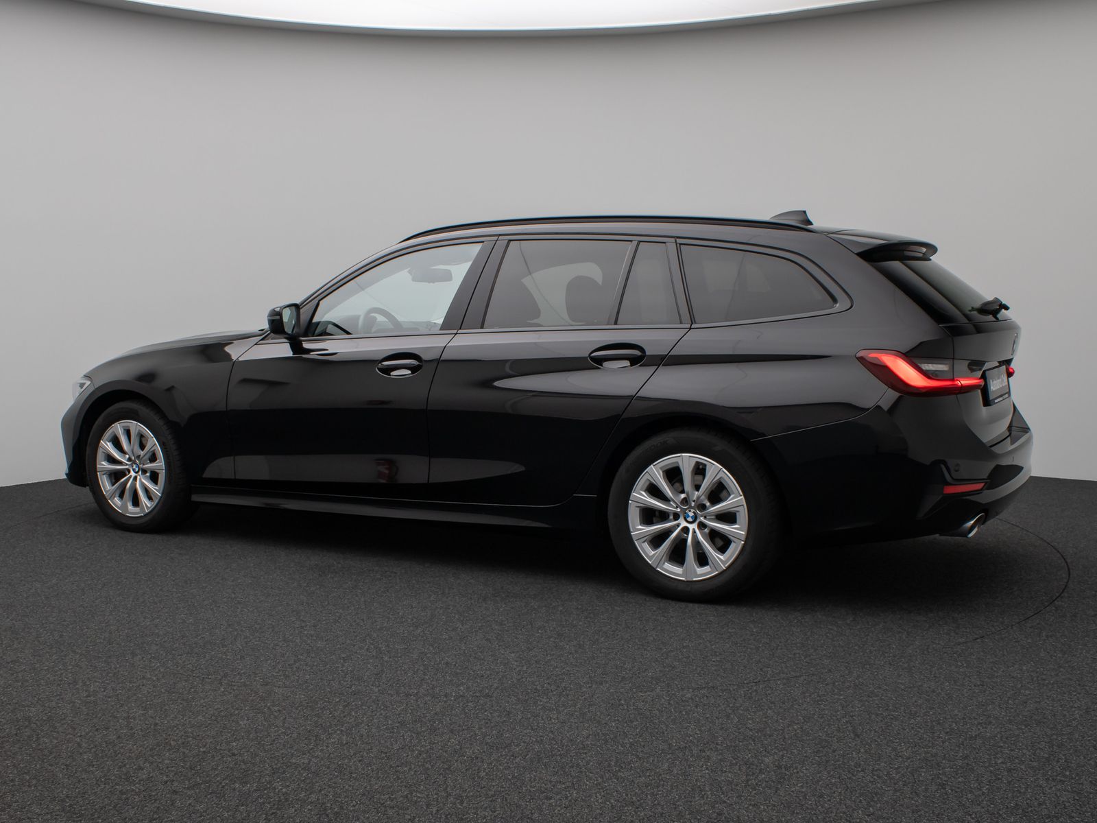 Fahrzeugabbildung BMW 320d DAB CockPitPr Lordos PDC Geschwindigkeitsre