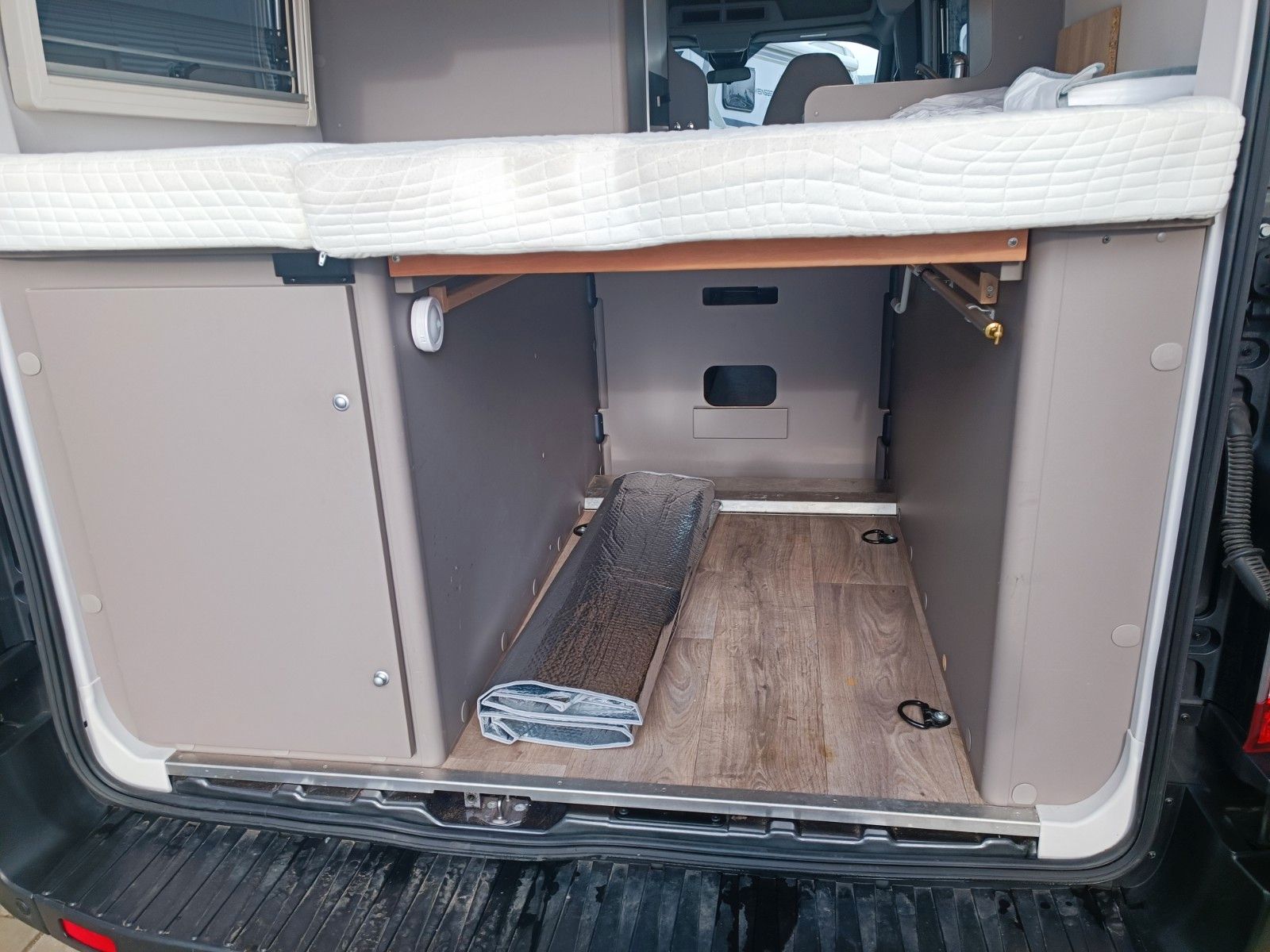 Fahrzeugabbildung LMC Innovan 590 New Edition *Bi-Xenon*ACC*Markise