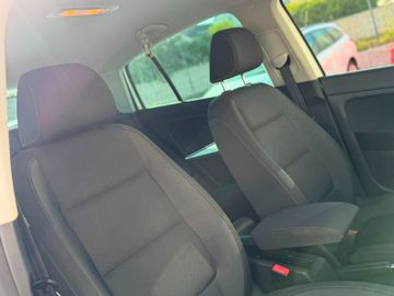 Volkswagen Golf - 10