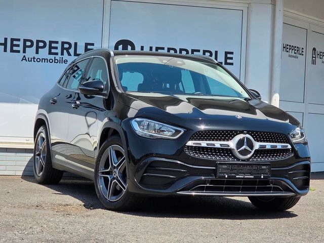 MERCEDES-BENZ GLA 200 AMG Line NAVI+HEAD-UP+TEMP+KAMERA+19ZOLL