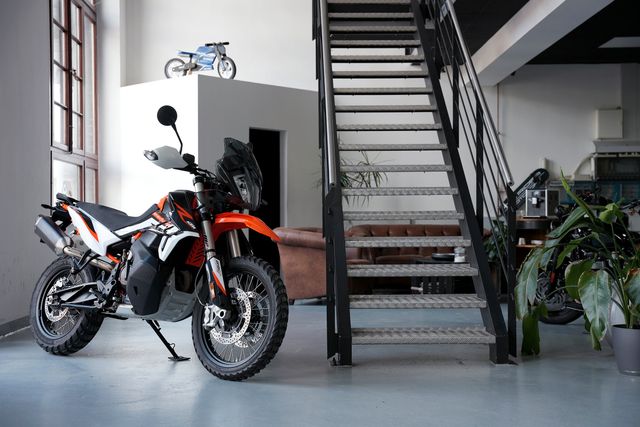 KTM Adventure 890 R ABS | ERST 794 km | REMUS |