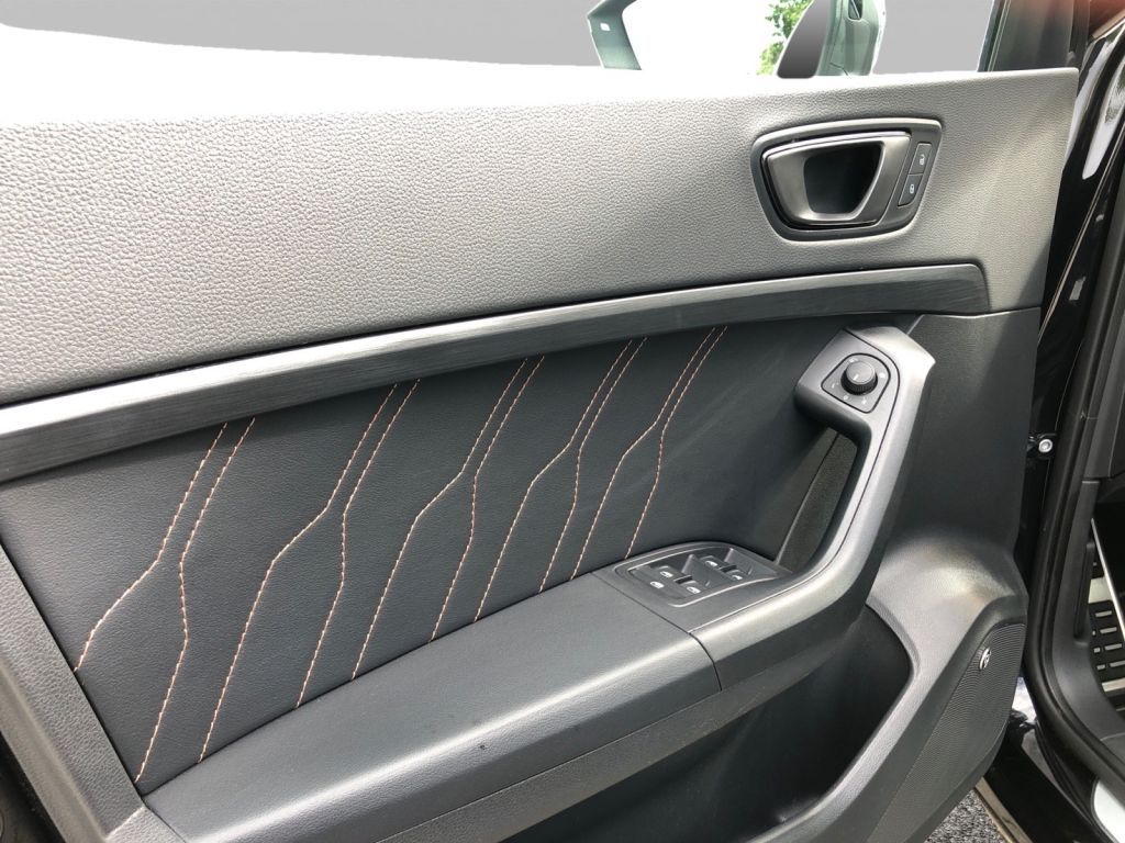 Fahrzeugabbildung CUPRA Ateca VZ 2.0 TSI 4Drive Tribe Edition ABT 360 PS