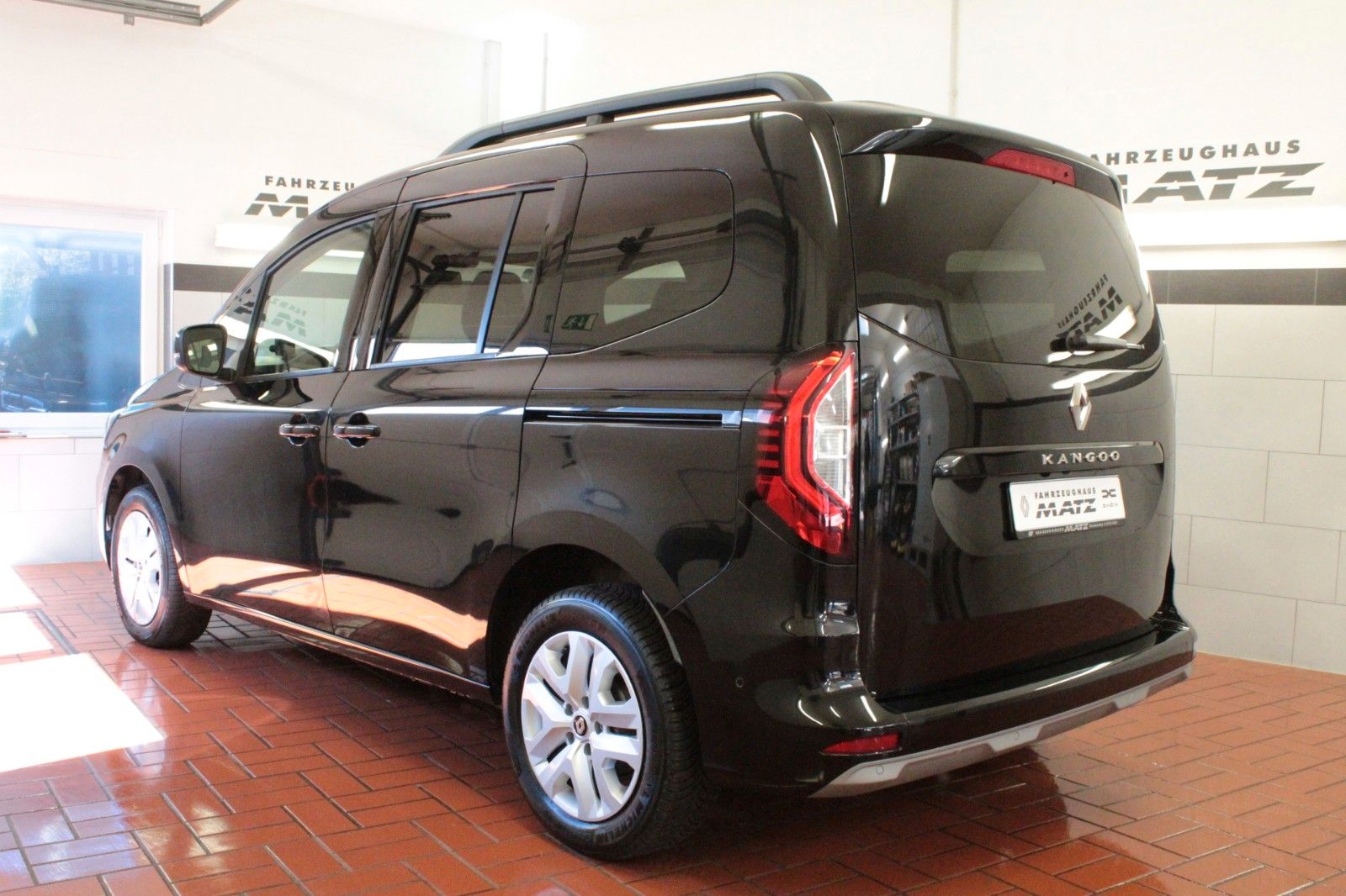 Fahrzeugabbildung Renault Kangoo Tce 130 EDC Techno*Sitzhzg*