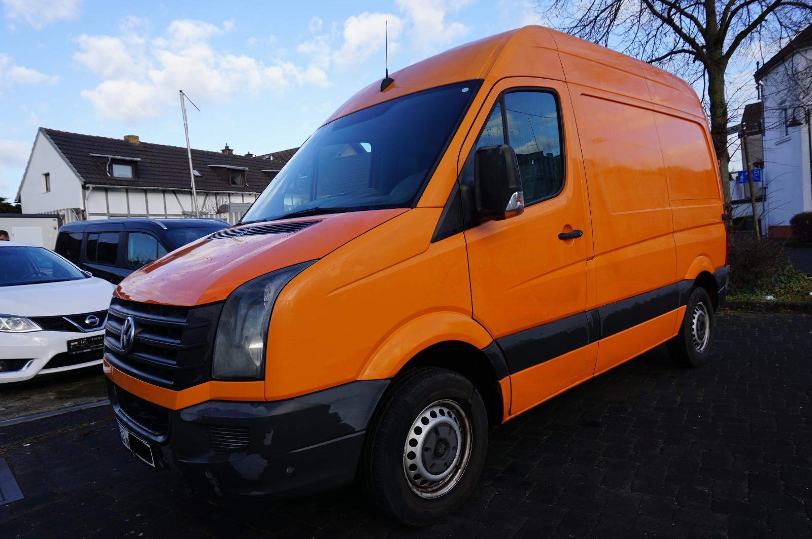 Volkswagen Crafter Kasten 30 kurz L1H2 Hochdach  TÜV neu!!