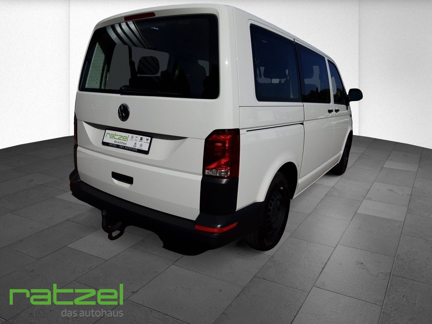 Fahrzeugabbildung Volkswagen T6.1 Kombi KR 2.0 TDI 9-Sitzer Anhängerkupplung