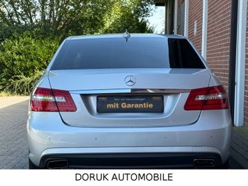 Mercedes E 200 - 4