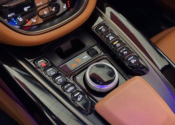 صورة مصغرة 25 لـ 2023 Aston Martin DBX