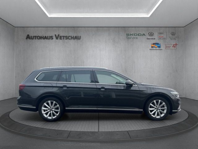 Passat Variant 2.0 TDI Elegance Bluetooth Navi