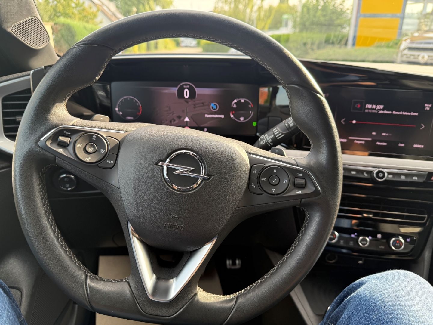 Fahrzeugabbildung Opel Mokka Ultimate 1.2 Turbo Leder+Kamera+Sitzheizun