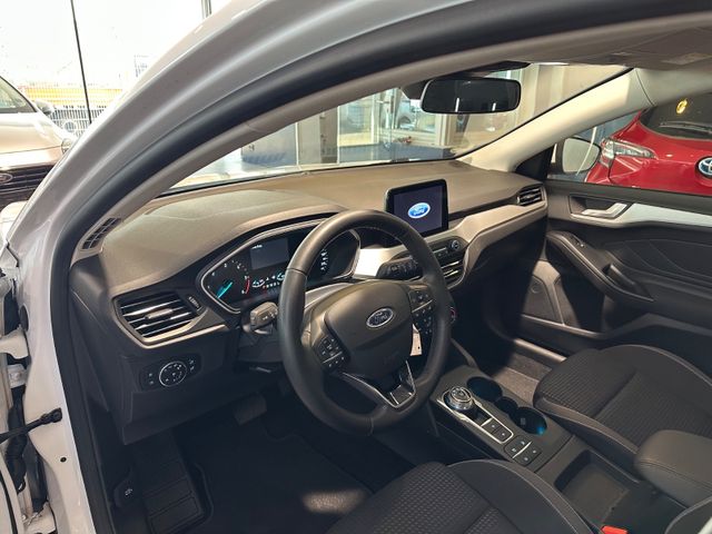 Fahrzeugabbildung Ford Focus Turnier Cool & Connect*RFK*SHZ*8-FACH*1.HD