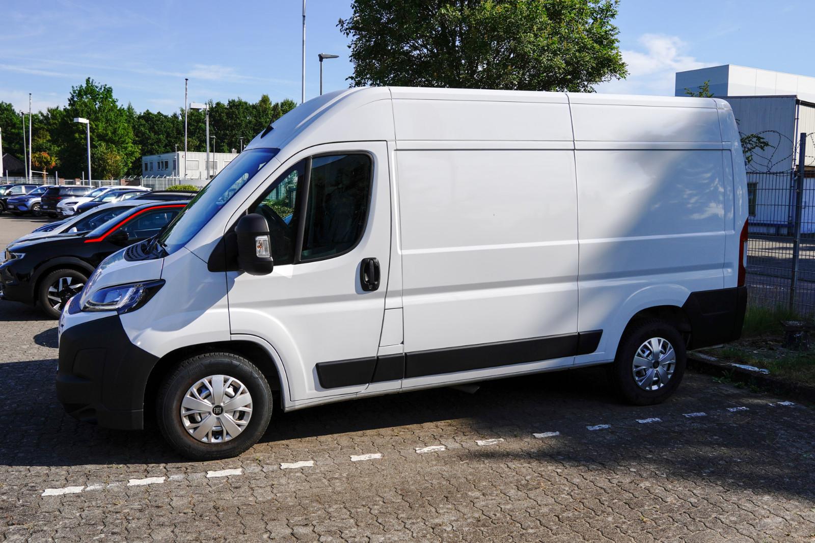 Fiat Ducato L2H2 Kasten mit Standheizung + AHK