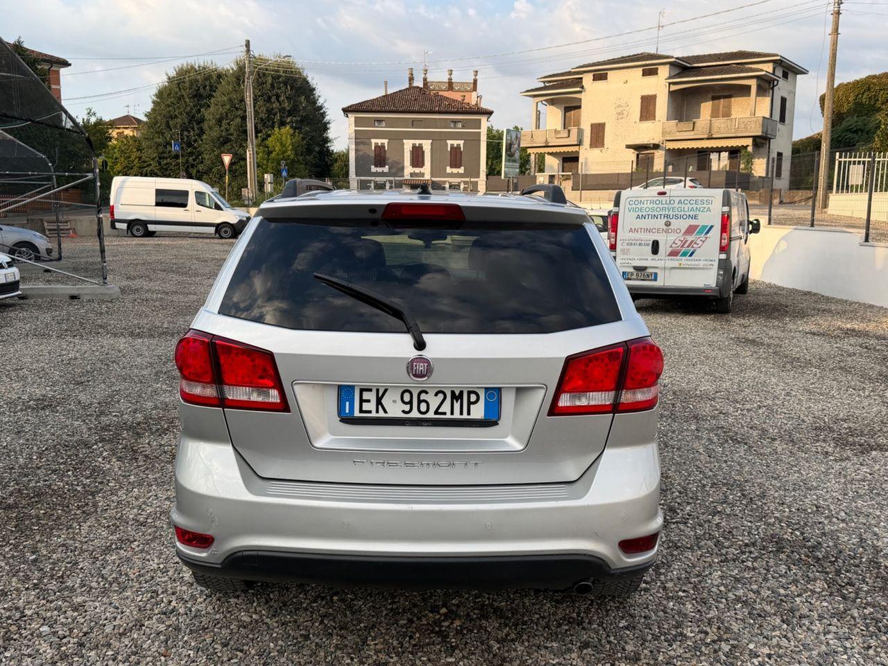 Fiat Freemont 2011 — двигун 1.956 cm³, 140 HP (103kW)