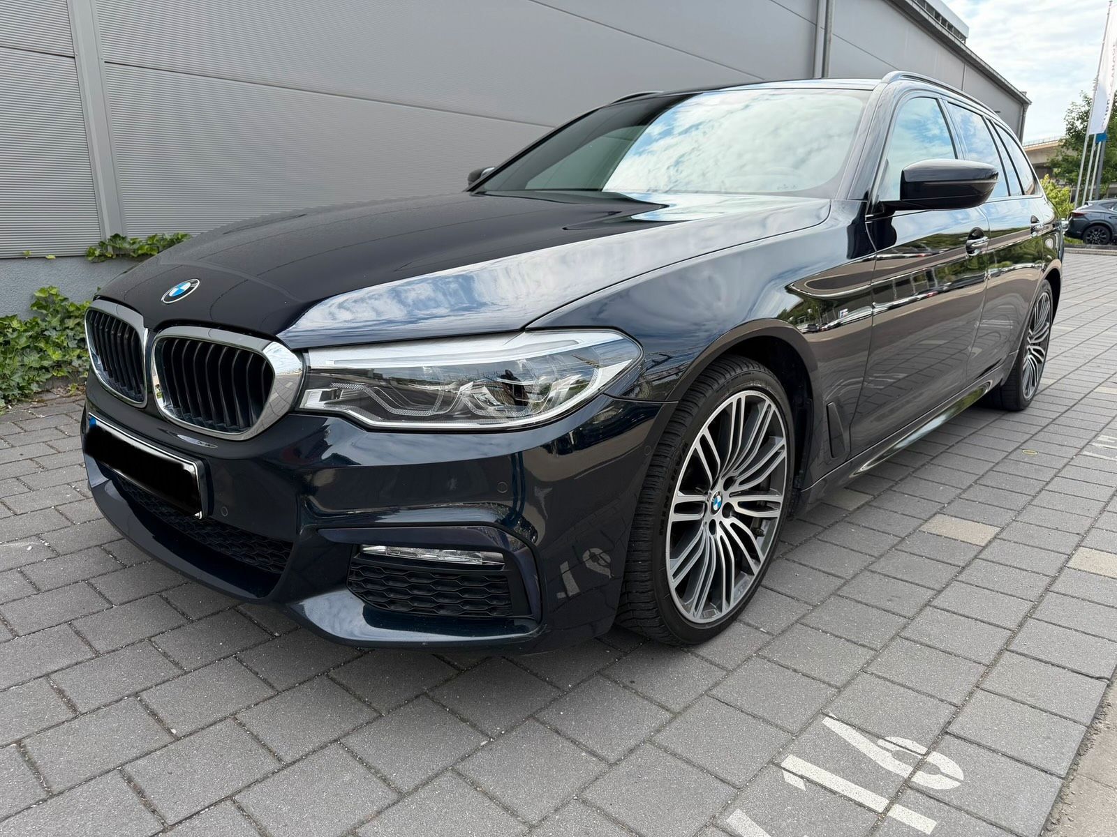 BMW BMW 540d M Paket Standheizung Kamera Harma...