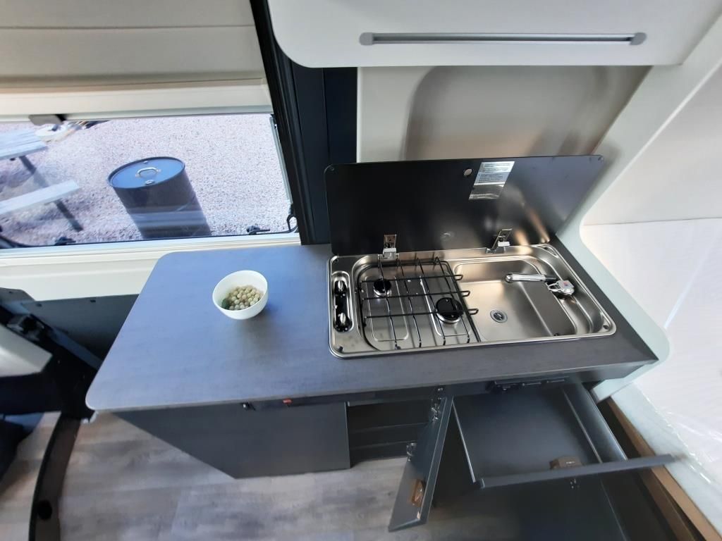 Fahrzeug Übersicht 14 Fahrzeugabbildung Sunlight Camper Van CLIFF 600 Adventure Edition Verfüg./S