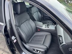 BMW 520d Autom. *DISPLAY KEY*HEAD UP*SURROUND VIEW*