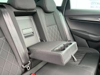 Skoda Karoq 1.5 TSI DSG Sportline PANO KAM AHK 4JGAR bei Autohaus Landmann & Maier OHG