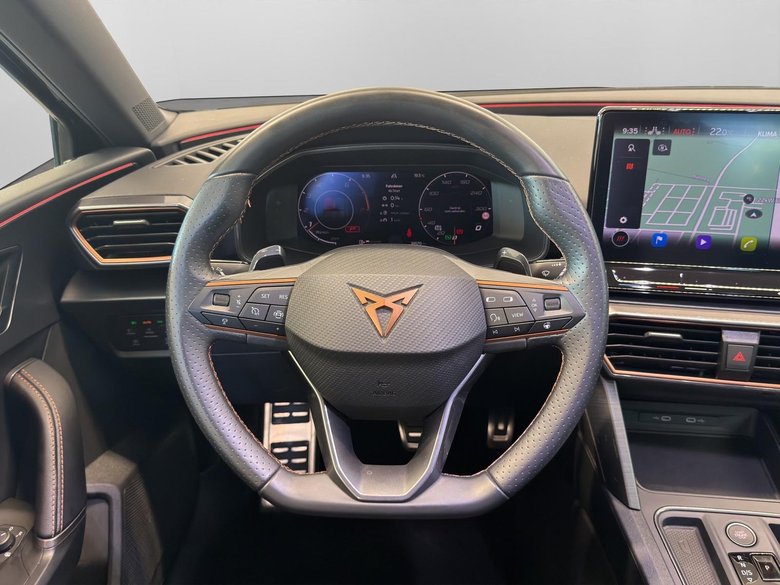 Cupra Leon 2.0 TSI DSG VZ LED NAVI KAMERA PARKLENK